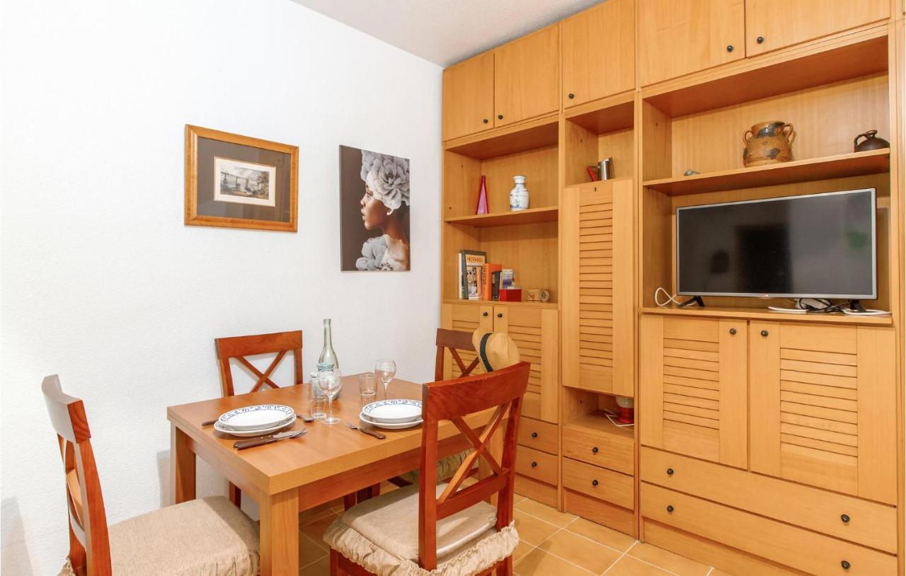 1 Bedroom Nice Apartment In Санта Пола Екстериор снимка